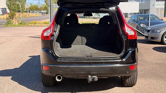 Volvo XC60 28 of 30