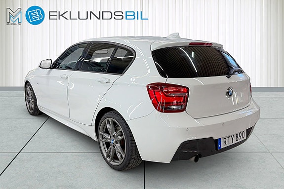BMW 116i 4 of 5
