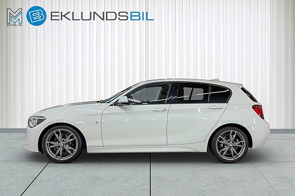 BMW 116i 3 of 5