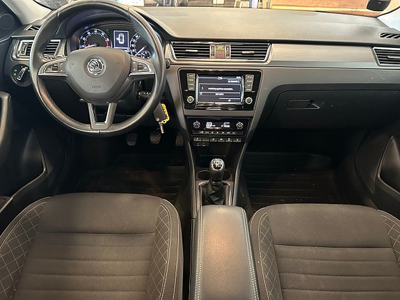 Skoda Rapid Spaceback 13 of 29