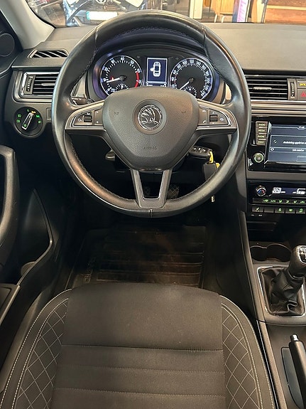Skoda Rapid Spaceback 16 of 29