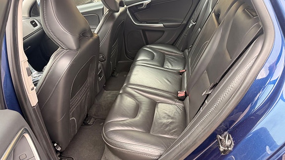 Volvo V60 23 of 26