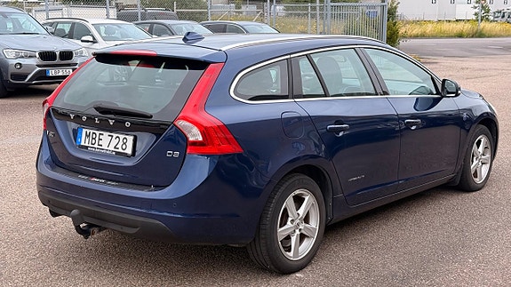 Volvo V60 4 of 5