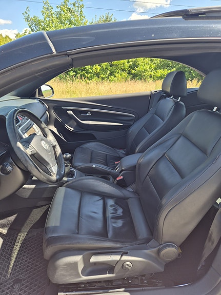 Volkswagen Eos 8 of 13