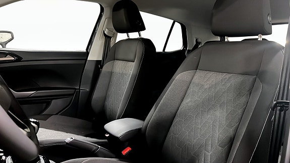 Volkswagen T-Cross 8 of 12