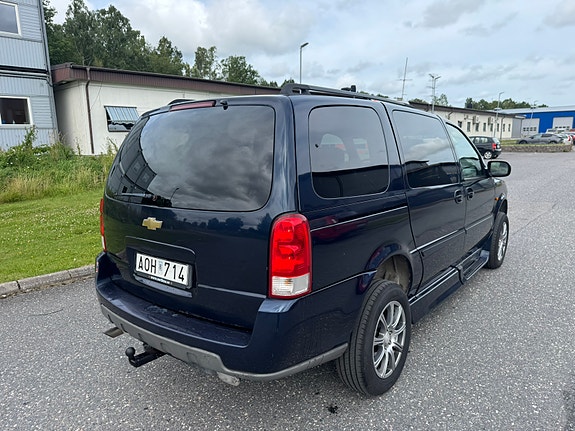Chevrolet Uplander 3 of 5