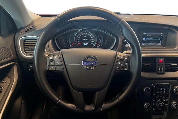 Volvo V40 14 of 30