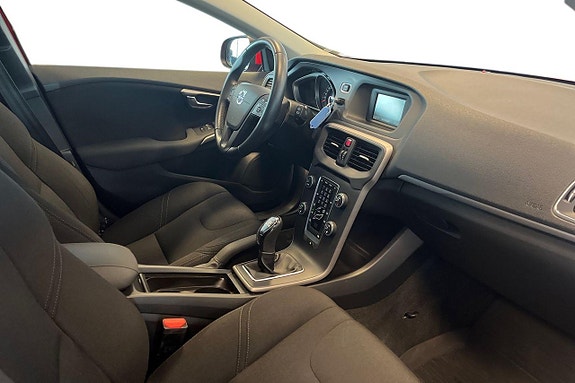 Volvo V40 22 of 30