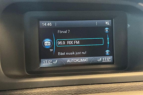 Volvo V40 19 of 30