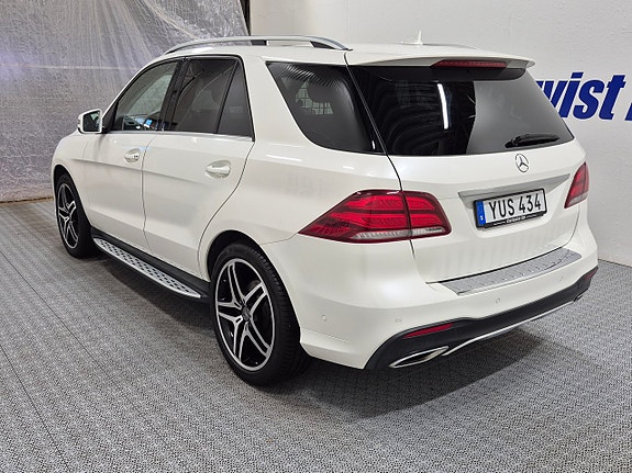 Mercedes-Benz GLE350 d 3 of 5