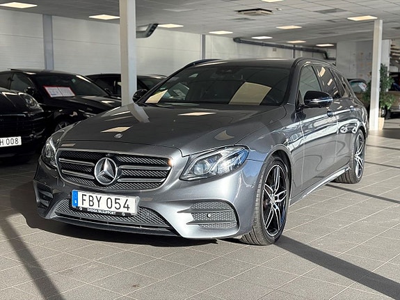 Mercedes-Benz E220 5 of 5