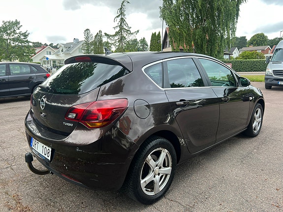 Opel Astra 2 of 5