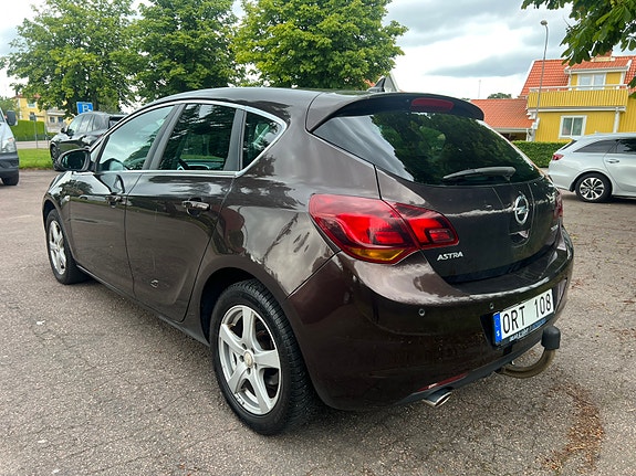 Opel Astra 3 of 5