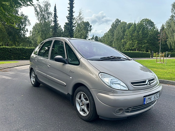 Citroen Xsara Picasso 2 of 5