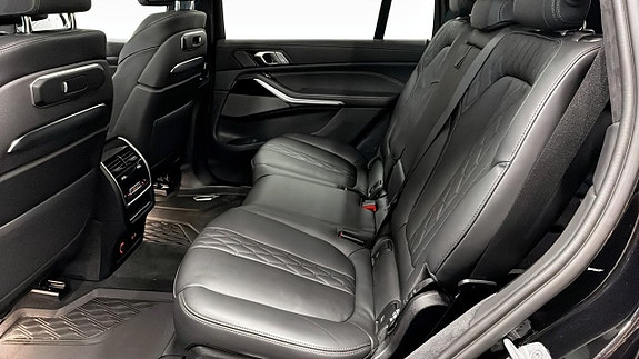 BMW X7 5 of 5