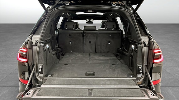 BMW X7 10 of 12