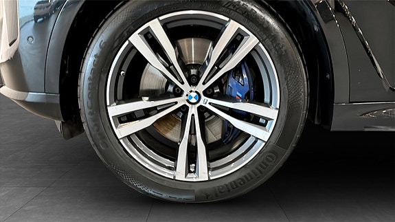 BMW X7 9 of 12