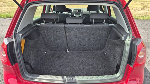 Volkswagen Golf V 6 of 8