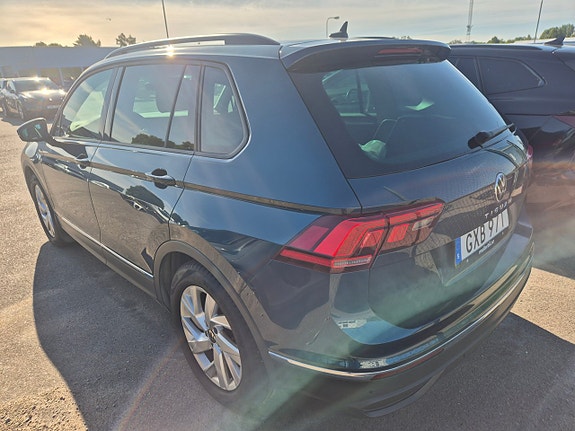 Volkswagen Tiguan 3 of 4