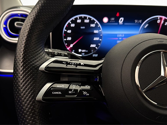 Mercedes-Benz GLC400 e 19 of 30