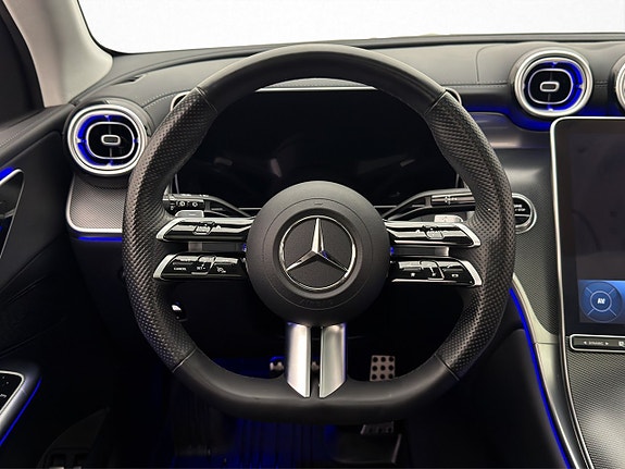 Mercedes-Benz GLC400 e 18 of 30