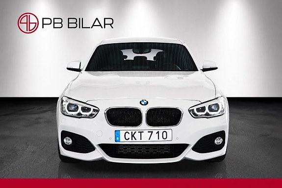 BMW 118d 2 of 5