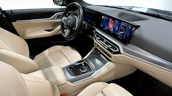BMW i4 3 of 5
