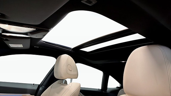 BMW i4 13 of 14