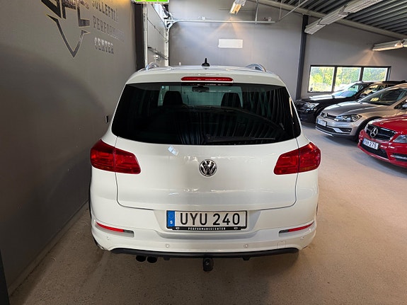 Volkswagen Tiguan 5 of 16