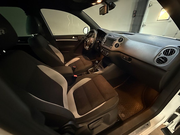 Volkswagen Tiguan 9 of 16