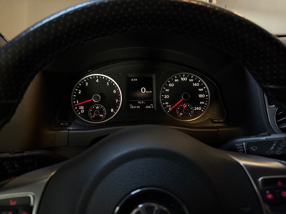 Volkswagen Tiguan 14 of 16