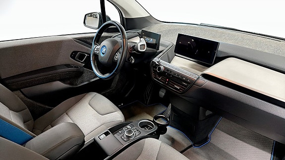 BMW i3 3 of 5