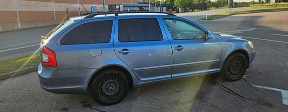 Skoda Octavia 3 of 5