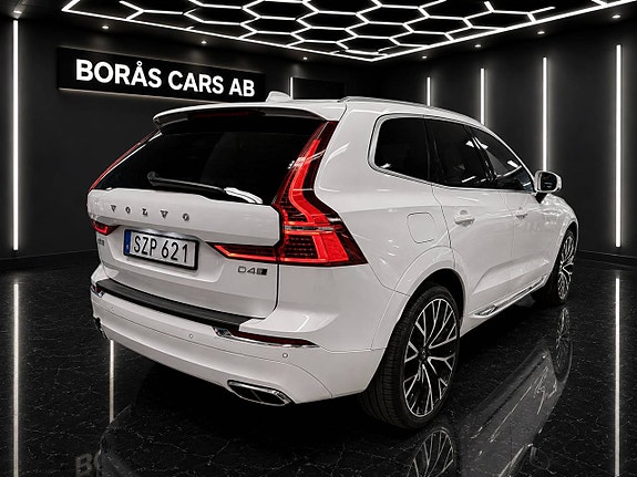 Volvo XC60 3 of 5