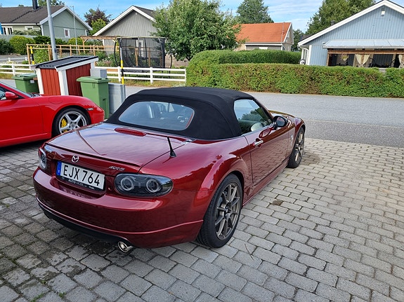 Mazda MX-5 4 of 5
