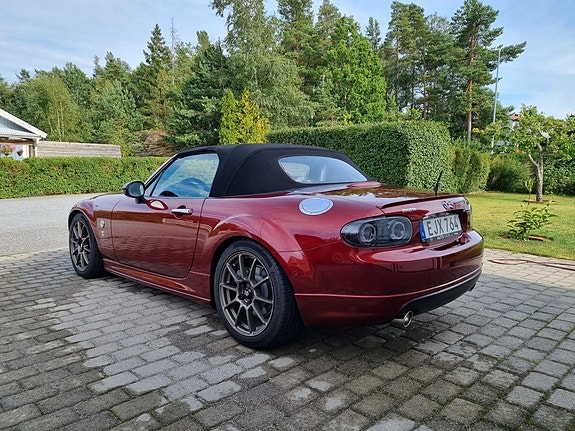 Mazda MX-5 2 of 5