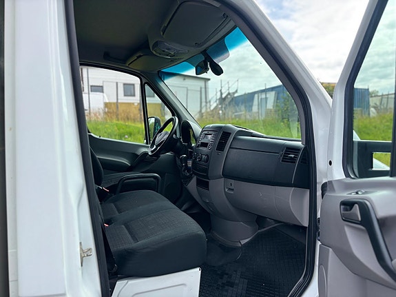 Mercedes-Benz Sprinter 319 3 of 5