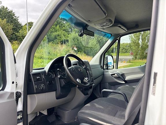 Mercedes-Benz Sprinter 319 4 of 5