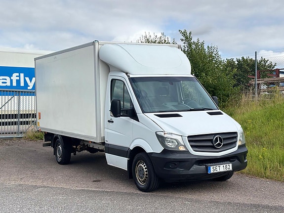 Mercedes-Benz Sprinter 319 2 of 5