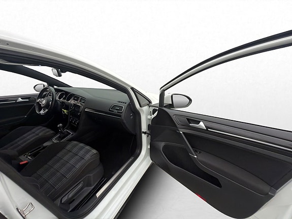 Volkswagen Golf I 25 of 27