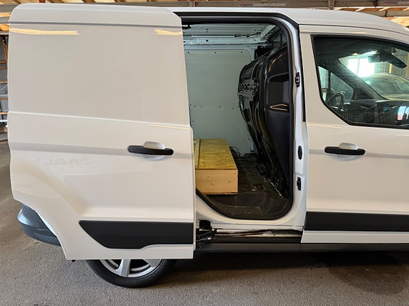Ford Transit Connect 9 of 13