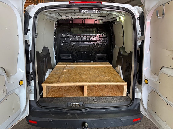 Ford Transit Connect 7 of 13
