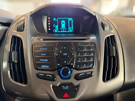 Ford Transit Connect 10 of 13