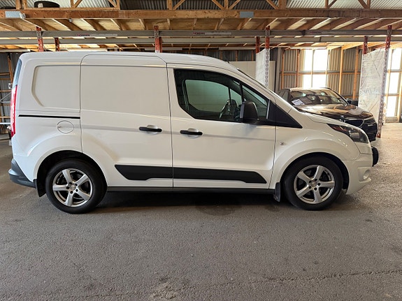 Ford Transit Connect 4 of 5