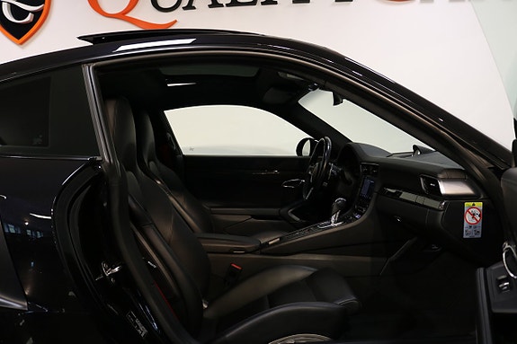 Porsche 911 Turbo S 19 of 25