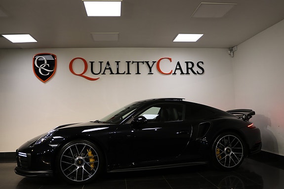 Porsche 911 Turbo S 3 of 5