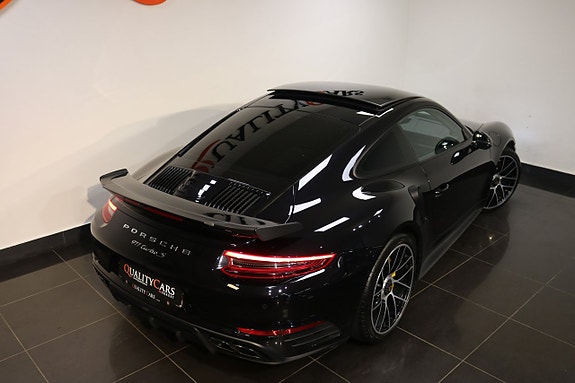 Porsche 911 Turbo S 23 of 25