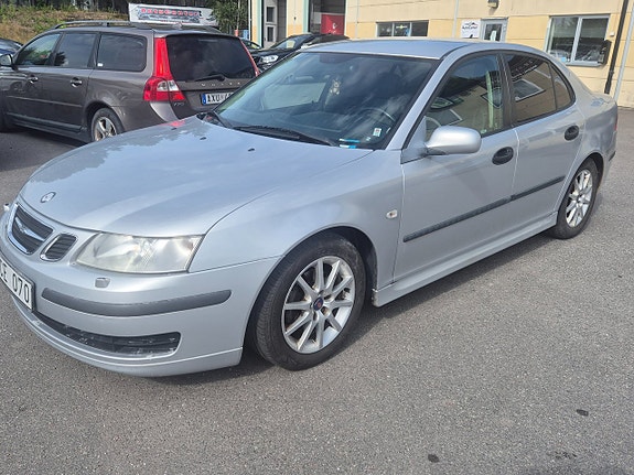 Saab 9-3 4 of 5