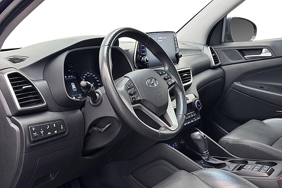 Hyundai Tucson 16 of 30