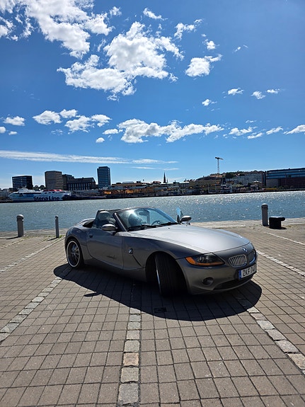 BMW Z4 2 of 5